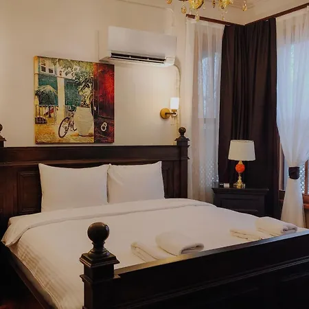 Leila Mansion Hotel *